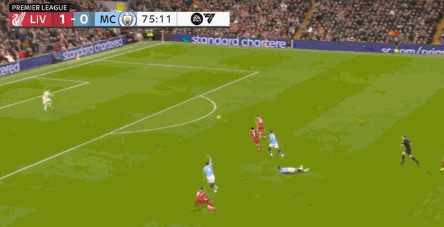 1733079586517095534.gif 点球.gif