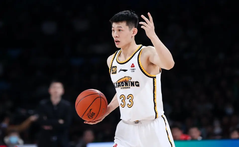 开云体育官网-郭艾伦就换个他?赵继伟回归他又遭弃用,全队赢7分他5中2在场-6